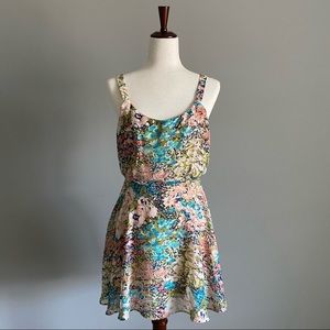 UO sleeveless chiffon flirty floral mini dress - M